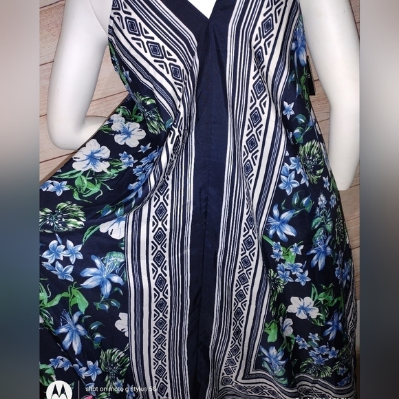 Mlle Gabrielle Floral Dress - Picture 5 of 6